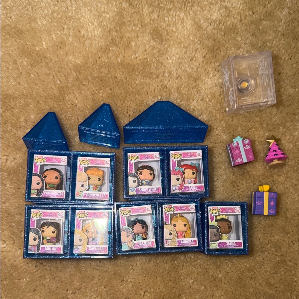 Disney Princess Christmas Itty Bitty Pop Castle